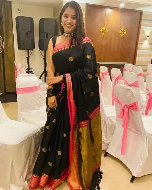 Vasthrlay Banarasi Saree