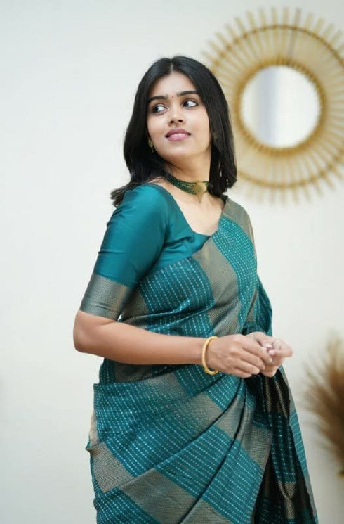 Vasthrlay Kanjivaram Saree