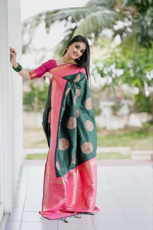 Vasthrlay Saree