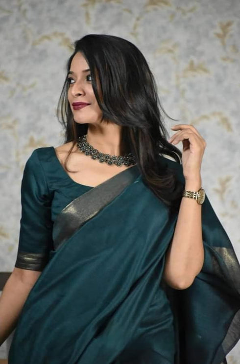 Vasthrlay Handwoven Border Unstitched Saree