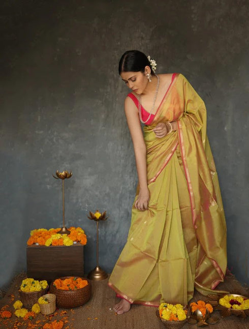 Vasthrlay Unstitched Saree
