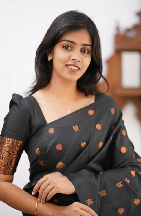 Vasthrlay Banarasi Unstitched Saree