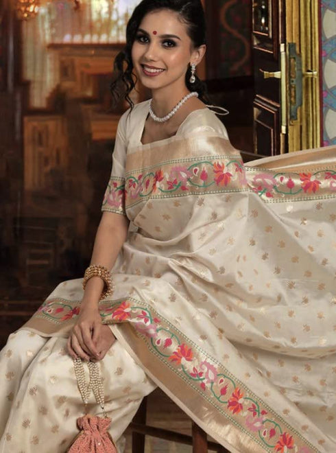 Vasthrlay Banarasi Saree