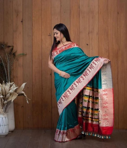 Vasthrlay Banarasi Border Saree