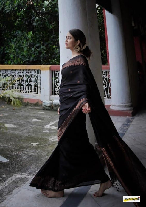 Vasthrlay Kanjivaram Traditional Saree