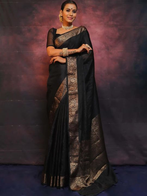 Vasthrlay Traditional Unstitched Saree