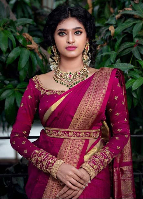 Vasthrlay Banarasi Saree
