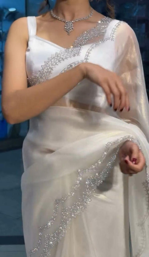 Vasthrlay Saree