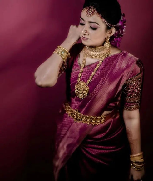 Vasthrlay Traditional Unstitched Saree