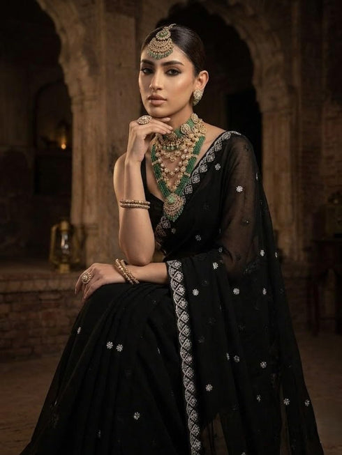 Vasthrlay Border Unstitched Saree