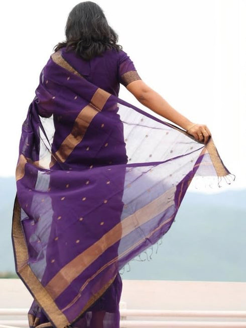 Vasthrlay Traditional Unstitched Saree