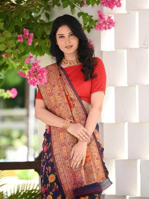 Vasthrlay Banarasi Saree
