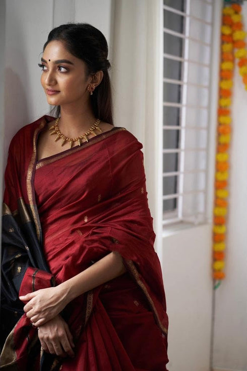 Vasthrlay Kanjivaram Unstitched Saree
