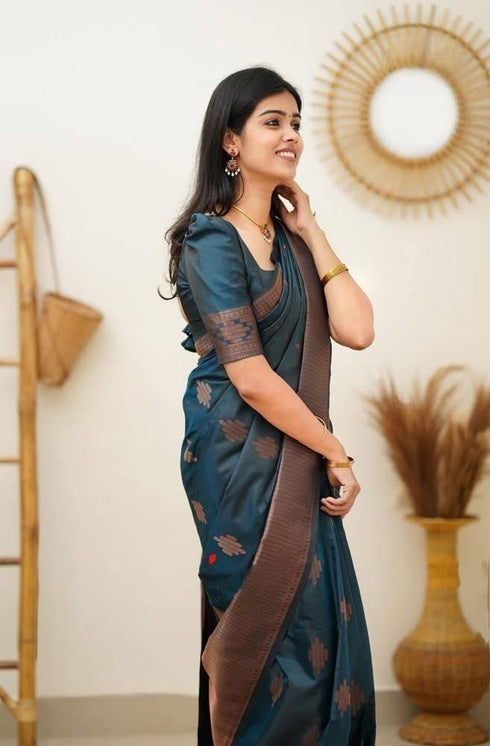 Vasthrlay Kanjivaram Saree