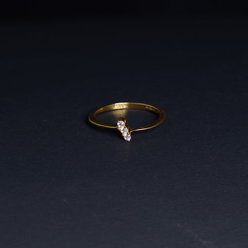 22 Carat Gold Casual Plain Ring With Three Stones 2.14g by Mahita Collections