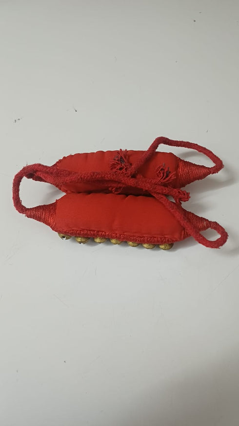 Gunguru Fixed On Red Roap Big Size