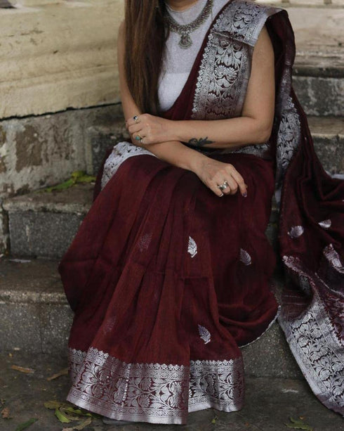 Vasthrlay Banarasi Saree
