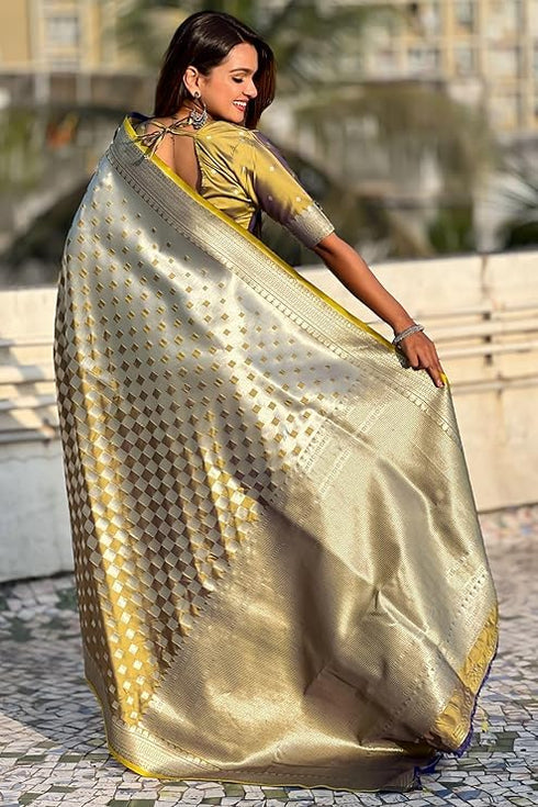 Vasthrlay Banarasi Unstitched Saree