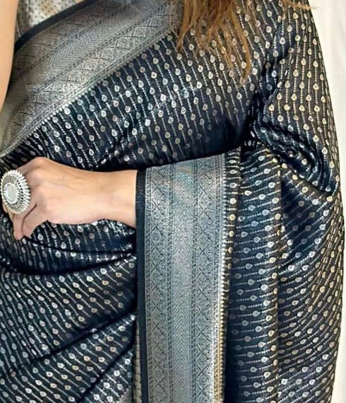 Vasthrlay Black Kanjivaram Saree