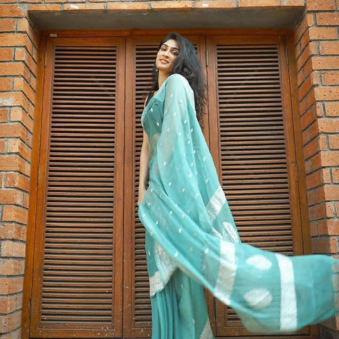 Vasthrlay Banarasi Lightweight Traditional Occasions