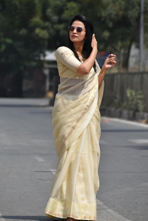 Vasthrlay Handloom Zari Saree