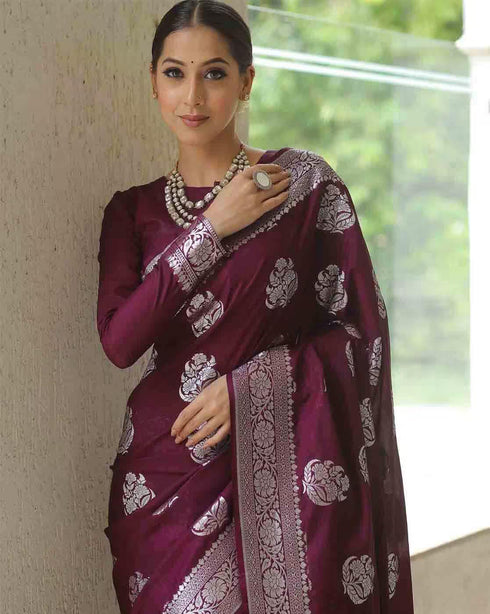 Vasthrlay Banarasi Traditional Unstitched Saree