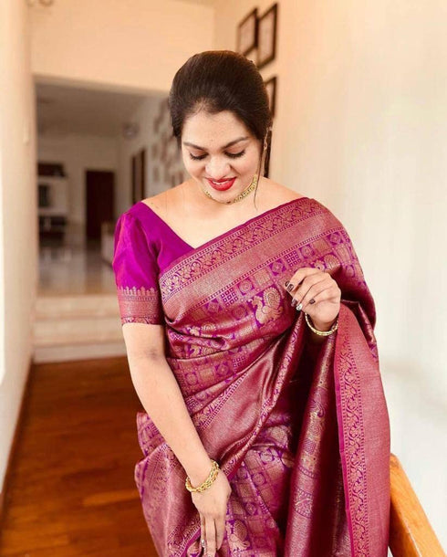 Vasthrlay Banarasi Saree