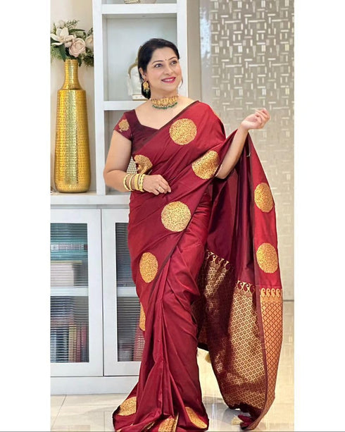 Vasthrlay Traditional Unstitched Saree