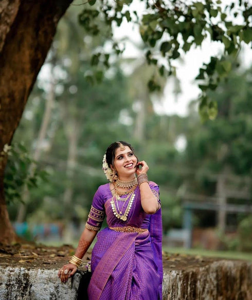 Vasthrlay Purple Saree
