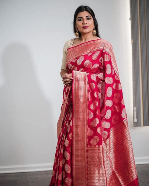 Vasthrlay Saree