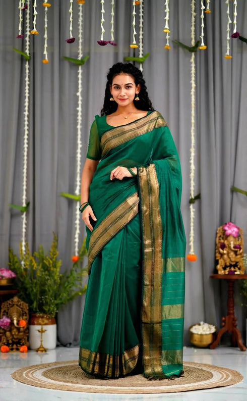 Vasthrlay Traditional Unstitched Saree