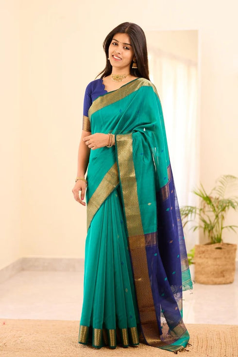 Vasthrlay Traditional Unstitched Saree