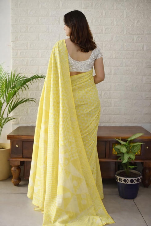 Vasthrlay Geometric Printed Lightweight