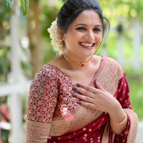 Vasthrlay Banarasi Traditional Unstitched Saree