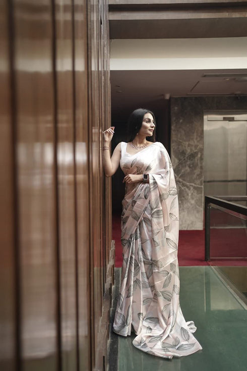 Vasthrlay Unstitched Saree