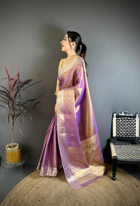 Vasthrlay Banarasi Weaving Lavendar