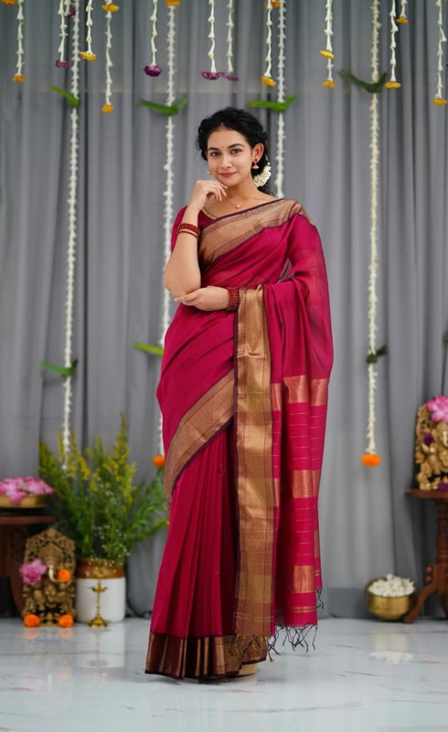 Vasthrlay Traditional Unstitched Saree