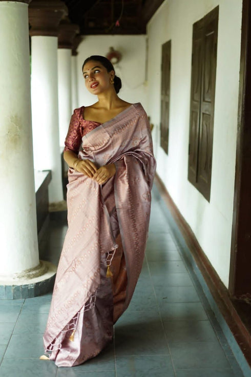Vasthrlay Banarasi Border Unstitched Saree