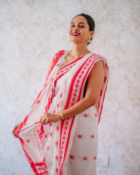 Vasthrlay Kanjivaram Unstitched Saree