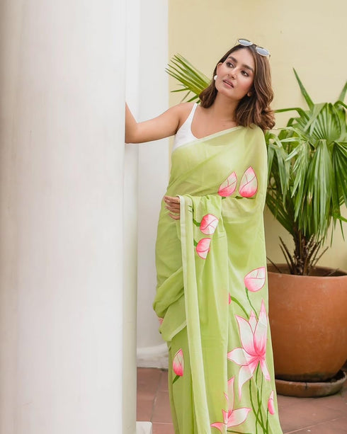 Vasthrlay Painted Floral Traditional Indian