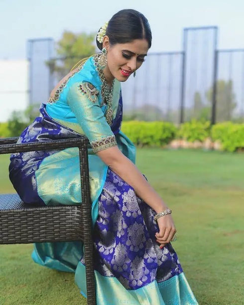 Vasthrlay Traditional Unstitched Saree