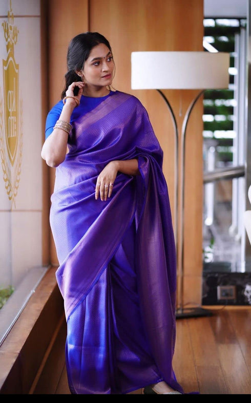 Vasthrlay Banarasi Saree
