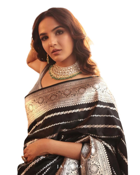 Vasthrlay Silver Kanjivaram Saree
