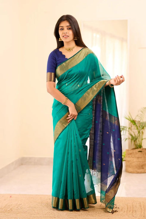 Vasthrlay Traditional Unstitched Saree