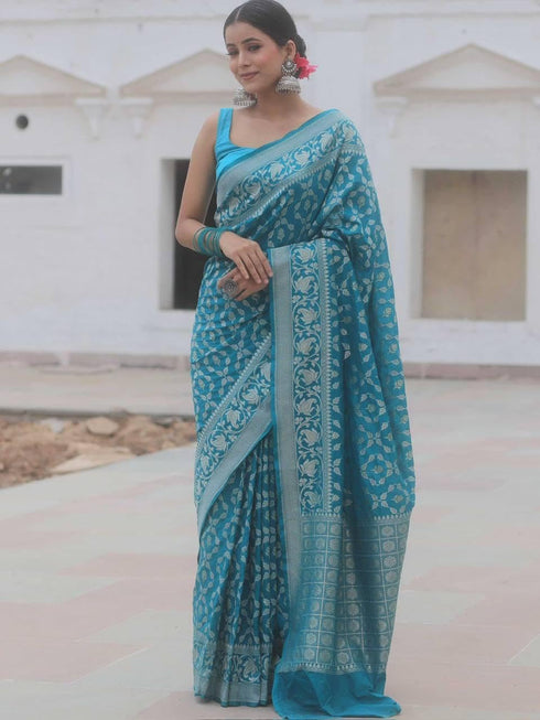 Vasthrlay Kanjivaram Traditional Saree