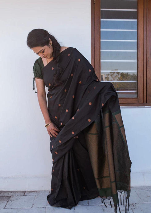 Vasthrlay Kanjivaram Saree