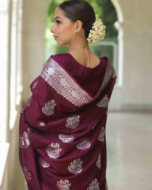 Vasthrlay Banarasi Traditional Unstitched Saree