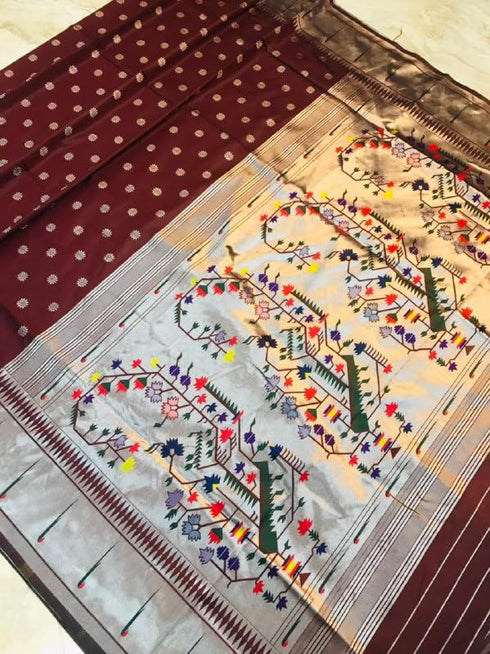 Vasthrlay Paithani Unstitched Saree