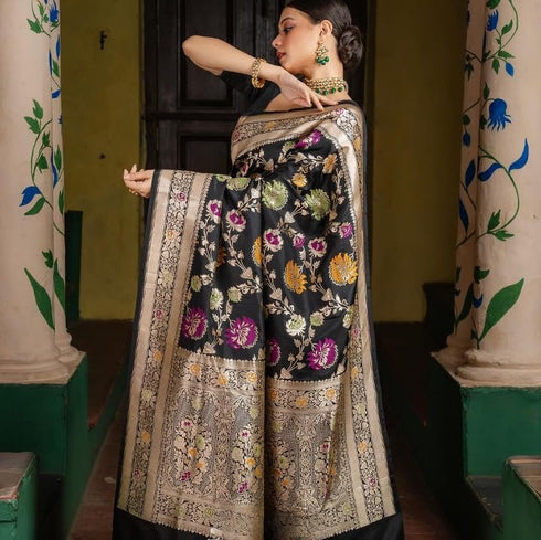 Vasthrlay Saree