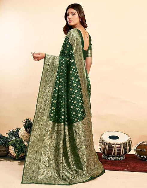Vasthrlay Jacquard Kanjivaram Unstitched Light Green Saree
